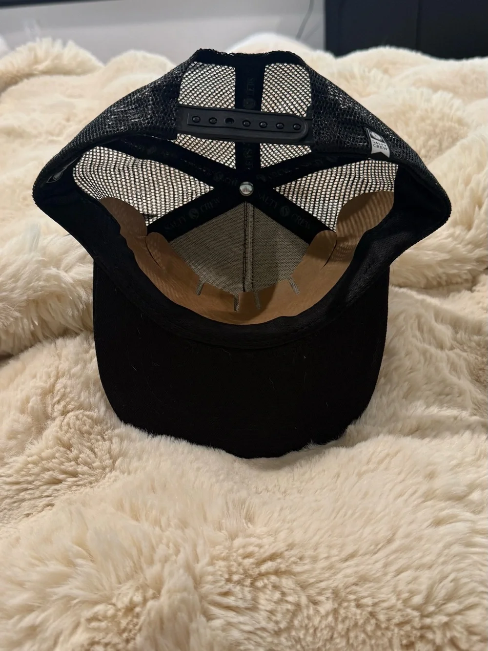 Kids Adjustable Salty Crew Black Trucker Hat with Red Logo Patch. New, not worn.